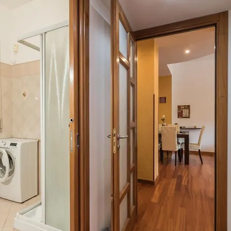 Bright 2 Bedroom And Balcony Apartamento Roma