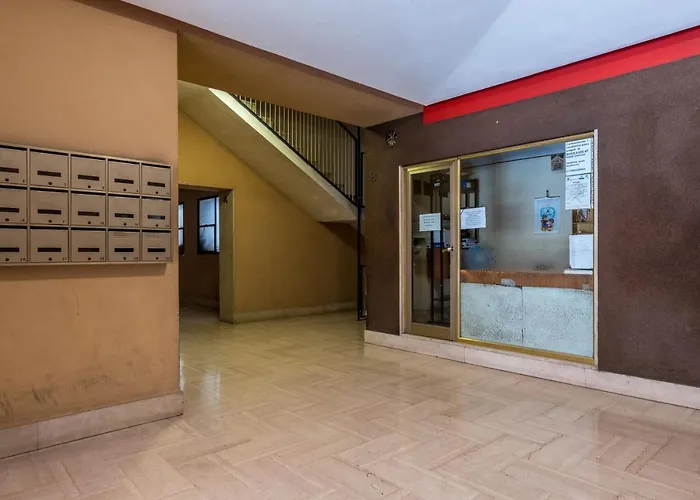 Διαμέρισμα Bright 2 Bedroom And Balcony *