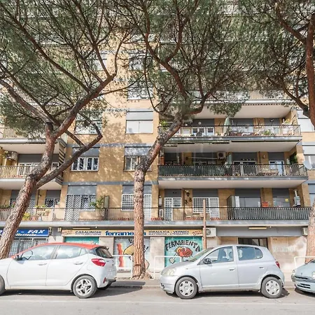 Apartment Bright 2 Bedroom And Balcony *